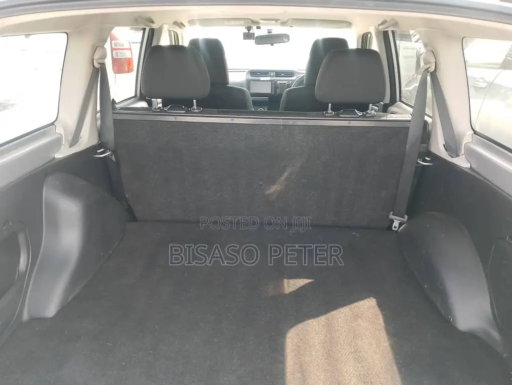 Toyota Probox 2016 Silver