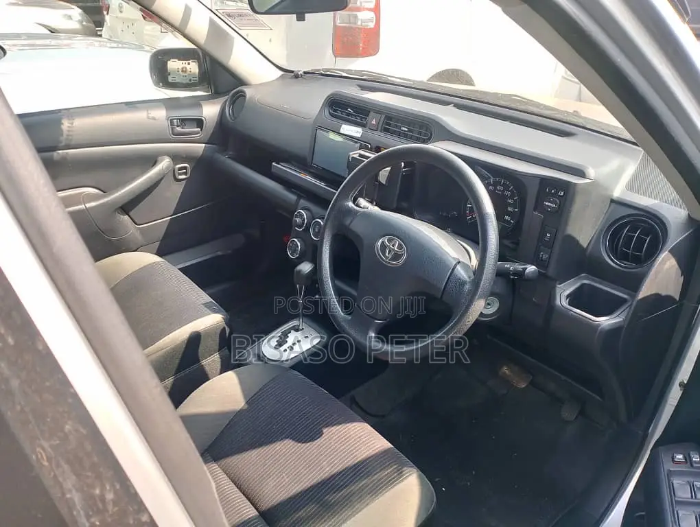 Toyota Probox 2016 Silver