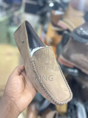 Valid Clarks Brown Moccasins