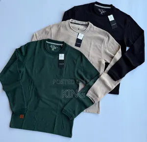 Amo Plain T-Shirt. Long Sleeve Shirt
