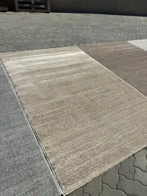 Little Detailed Carpet in Brown