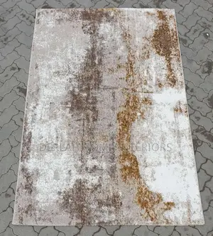 Quality Carpets Center Table
