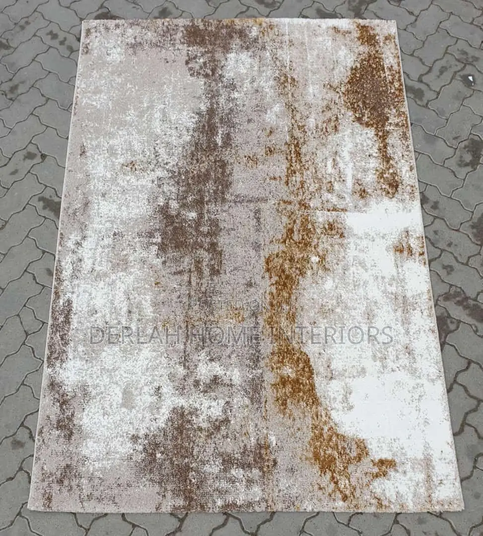 Quality Carpets Center Table