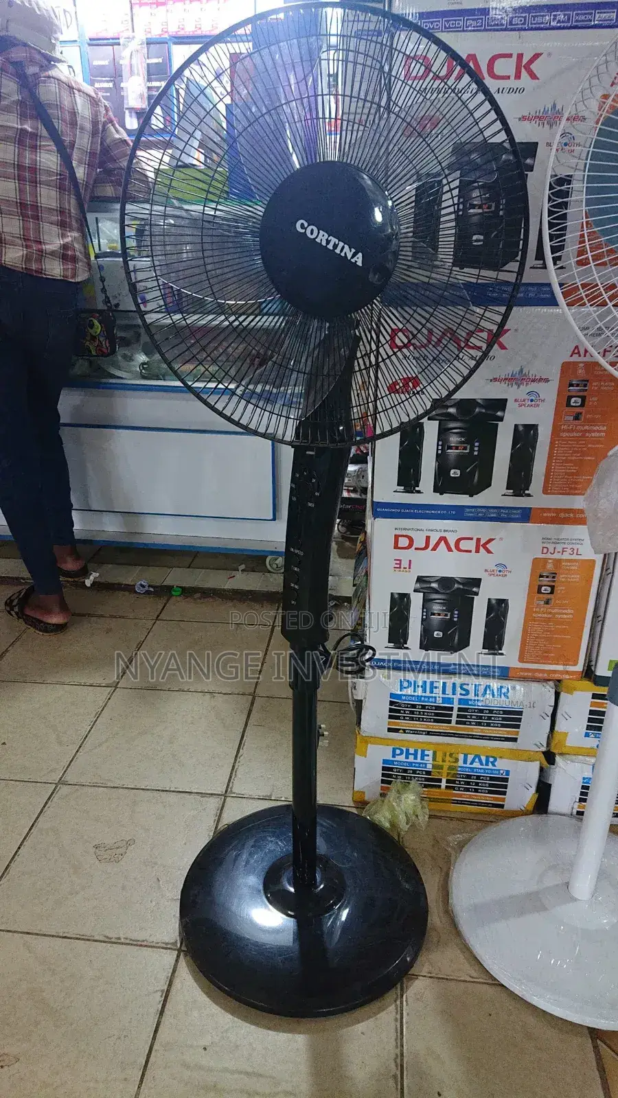Cortina Stand Fan With Remote