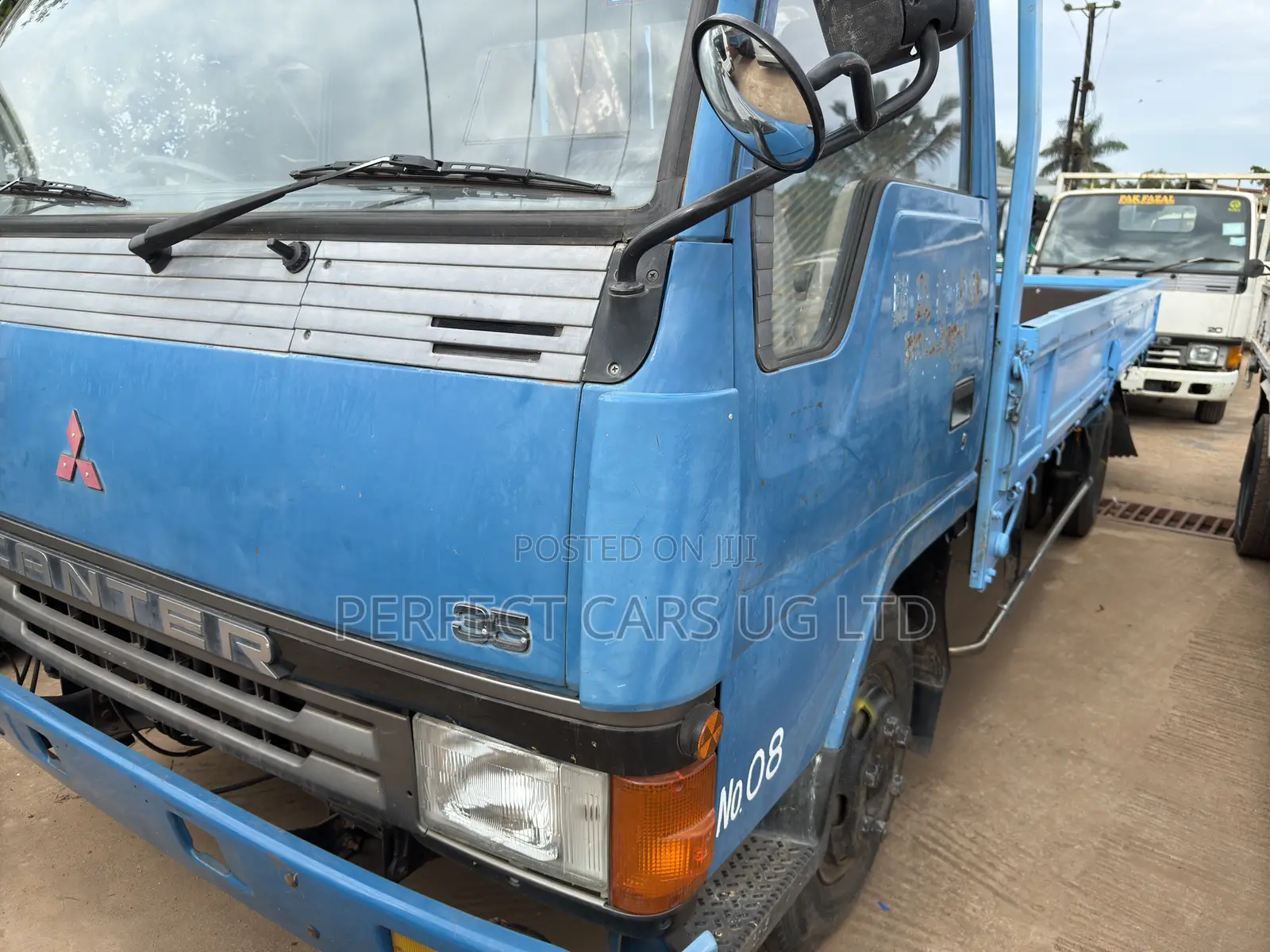 Mitsubishi Canter 3.5 Truck
