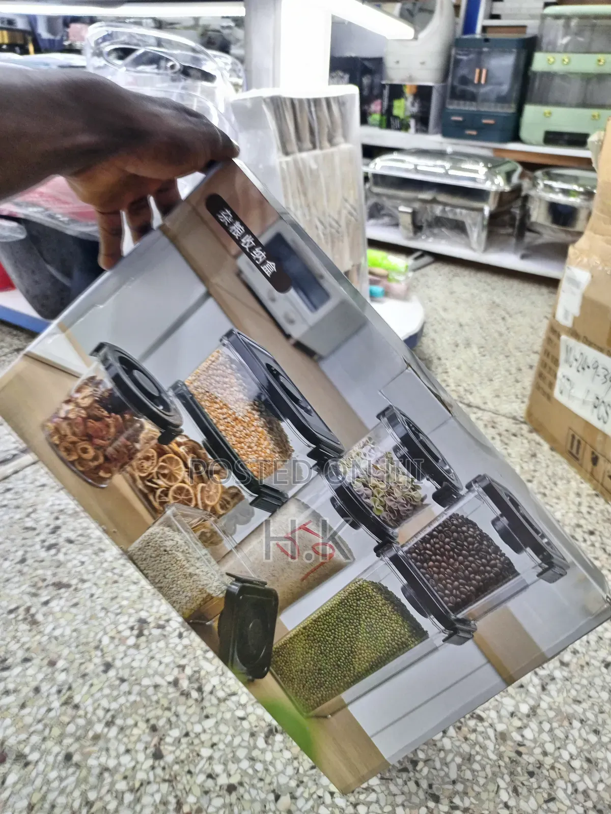 Clear Plastic Airtight Food Storage Containers.