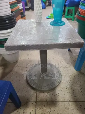 Squared Plastic Matted Table