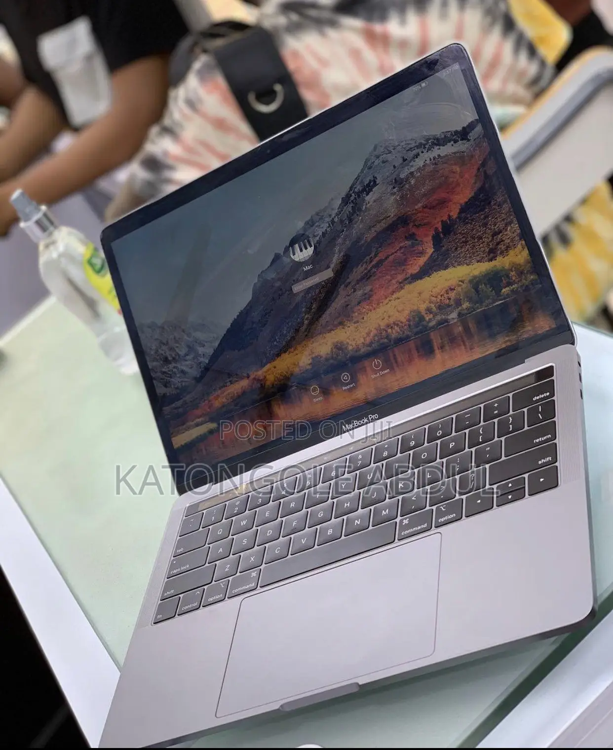New Laptop Apple MacBook Pro 2017 16GB Intel Core I7 SSD 512GB