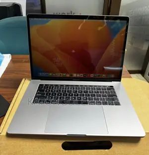 New Laptop Apple MacBook Pro 2017 16GB Intel Core I7 SSD 512GB