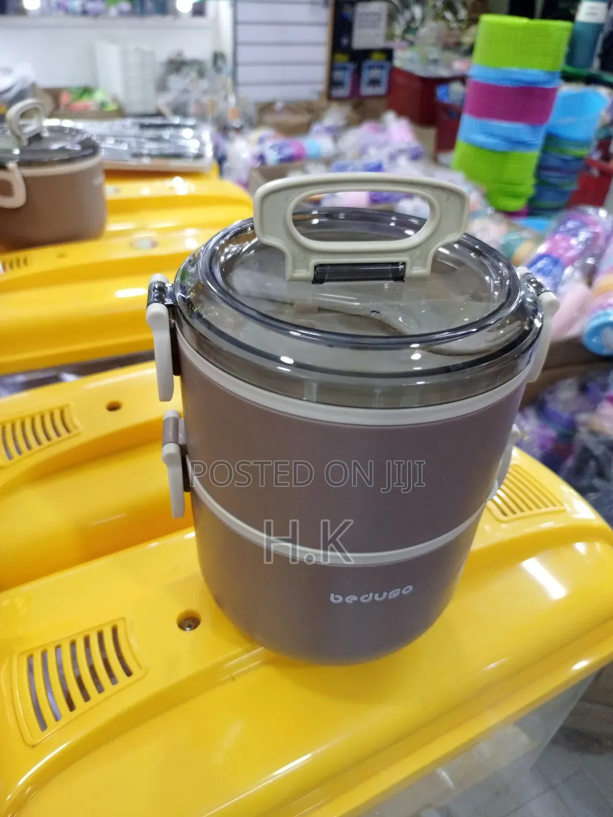 Beduso Double-Layer Lunch Box.