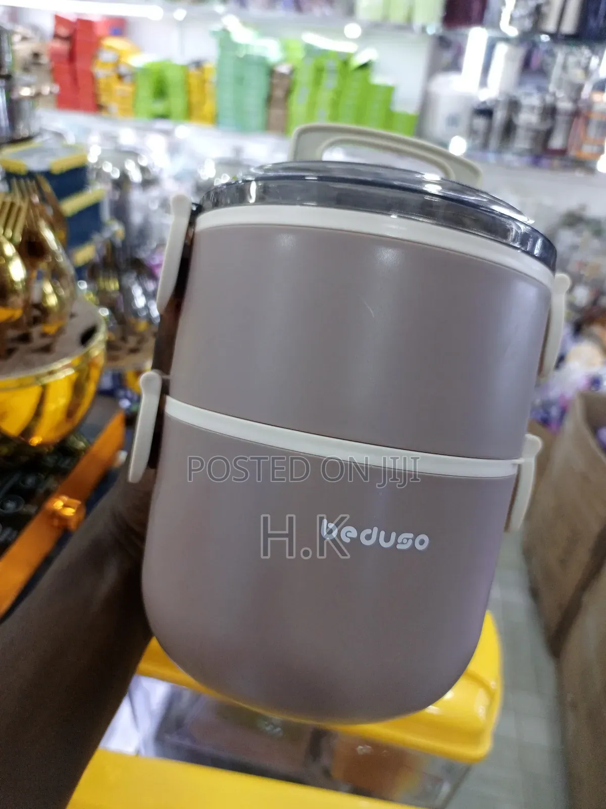 Beduso Double-Layer Lunch Box.