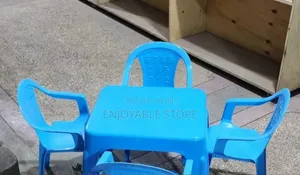 Plastic Reading Kids Table and 4 Seater
