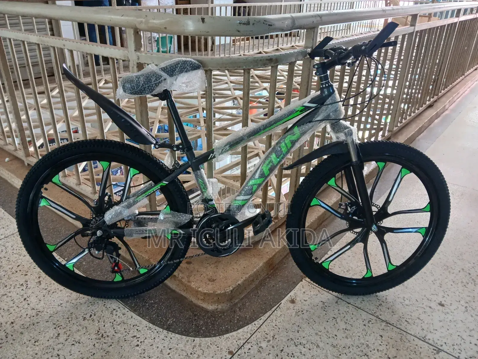 Adults Size 26 21speed Gears Cycling Mountain Bicycle