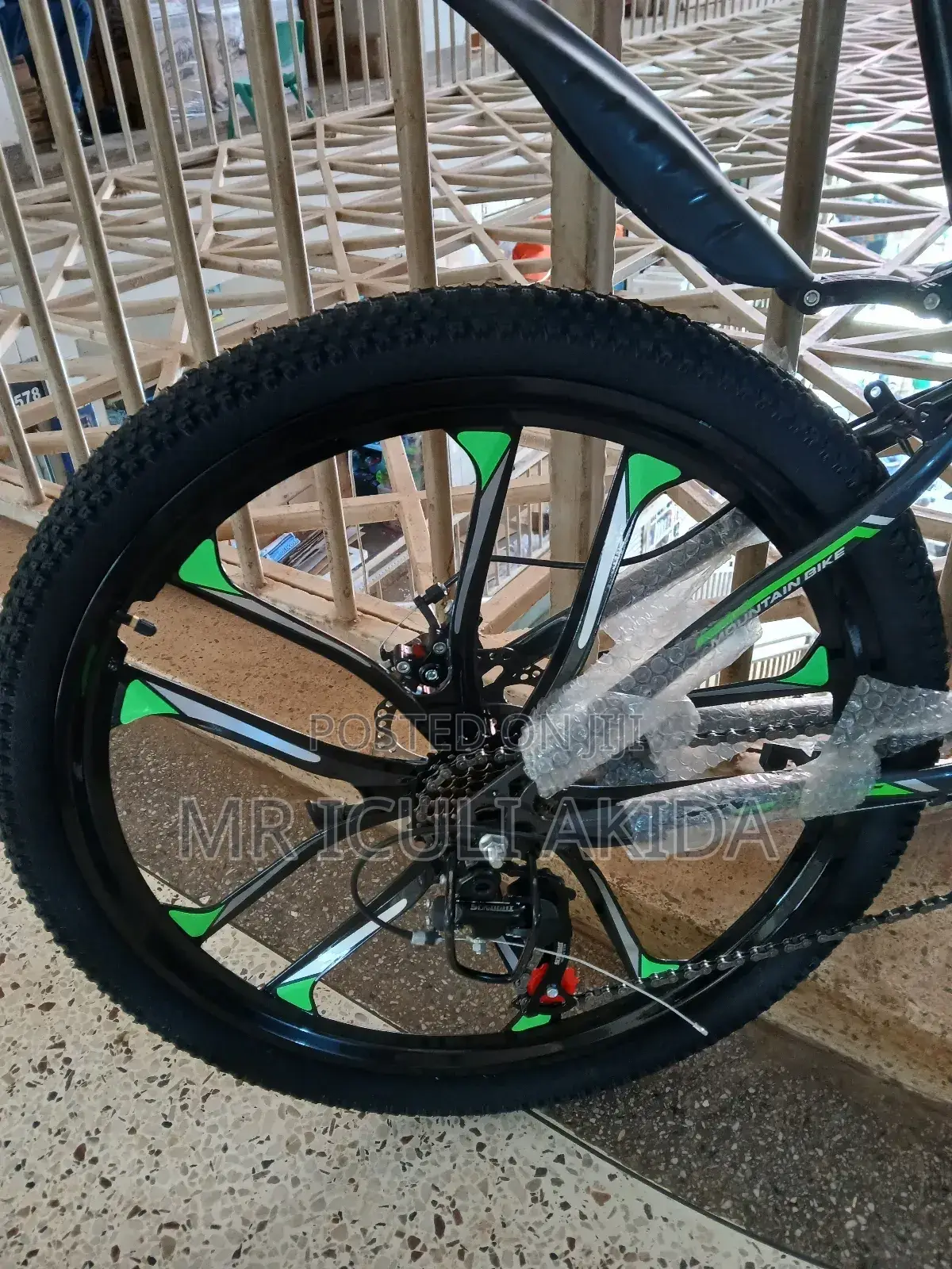 Adults Size 26 21speed Gears Cycling Mountain Bicycle