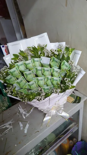 Money Bouquet Hamper Money Flowers Green Notes Surprises
