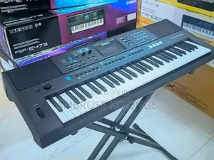 Superior Quality Yamaha PSR E473 Electronic Piano Keyboard.