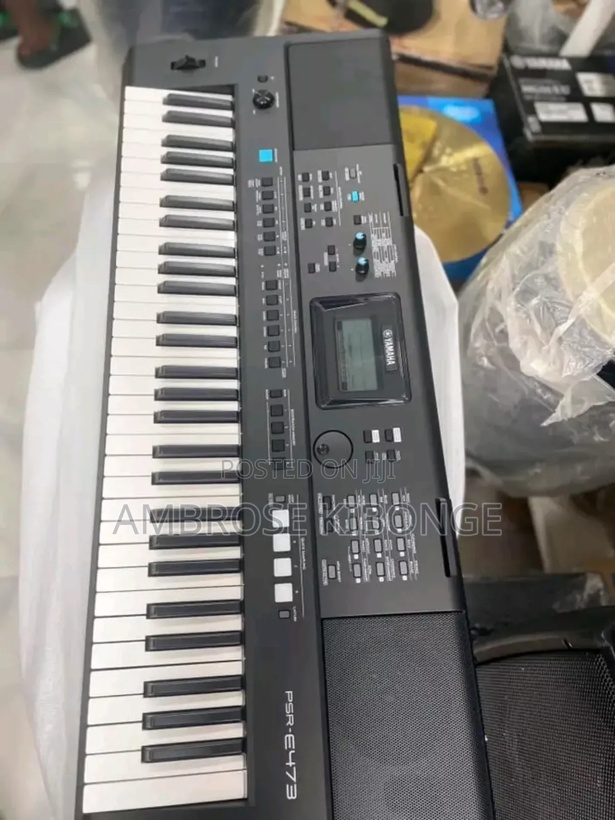 Superior Quality Yamaha PSR E473 Electronic Piano Keyboard.