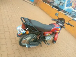 Bajaj Boxer 125 2022 Red