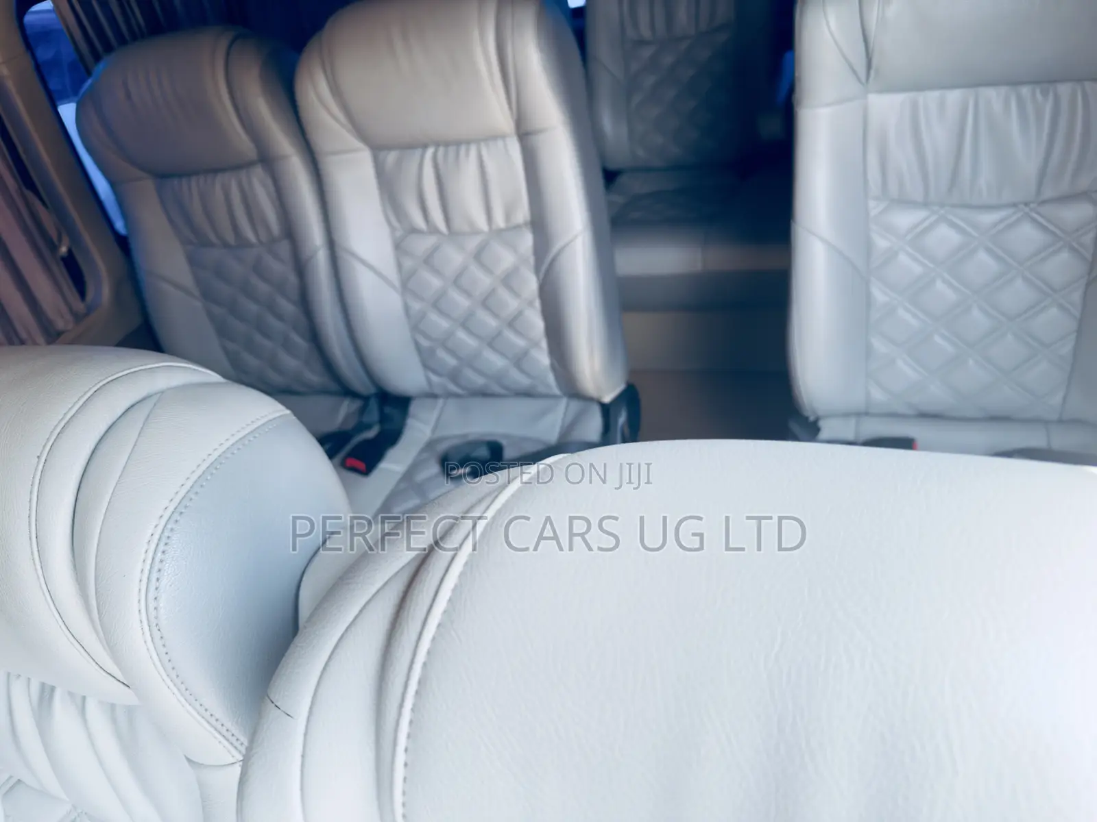 Toyota HiAce 2008 White