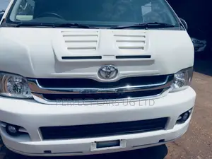 Toyota HiAce 2008 White