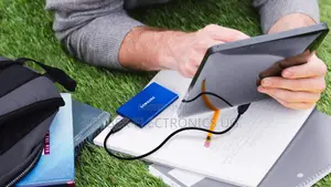 SAMSUNG T7 Portable SSD, 1TB External Solid State Drive