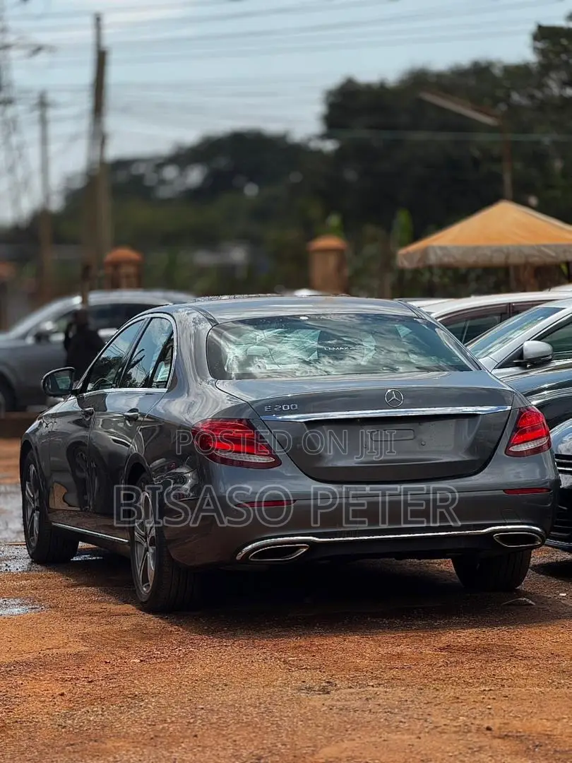 Mercedes-Benz E200 2018 Silver