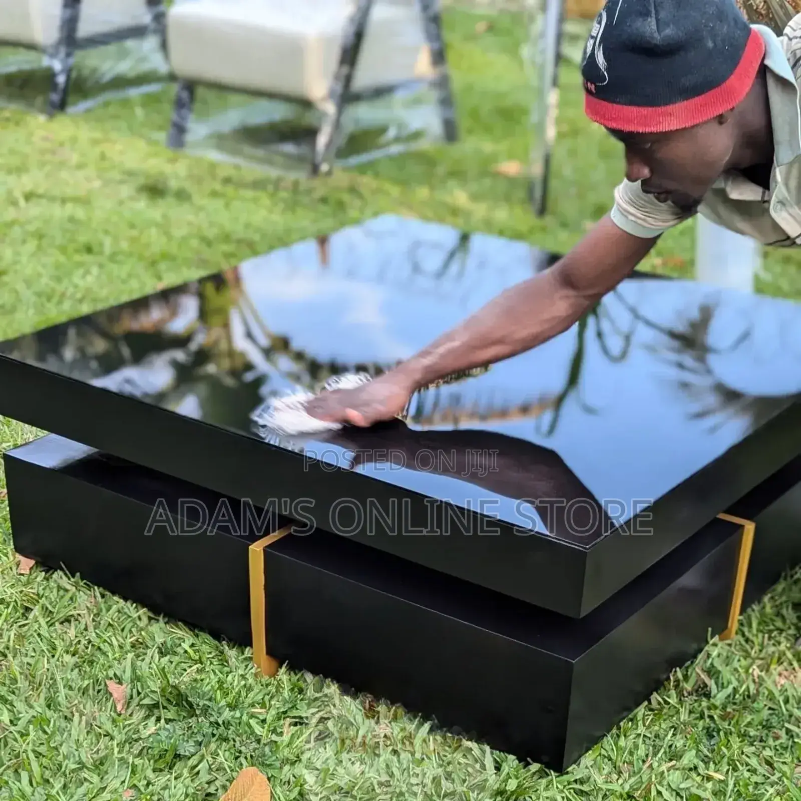 Gold Strip Black  Certer Table Square