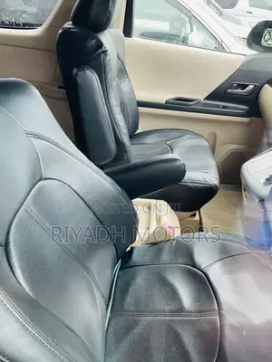Toyota Alphard 2.4 Petrol AWD 2012 Silver