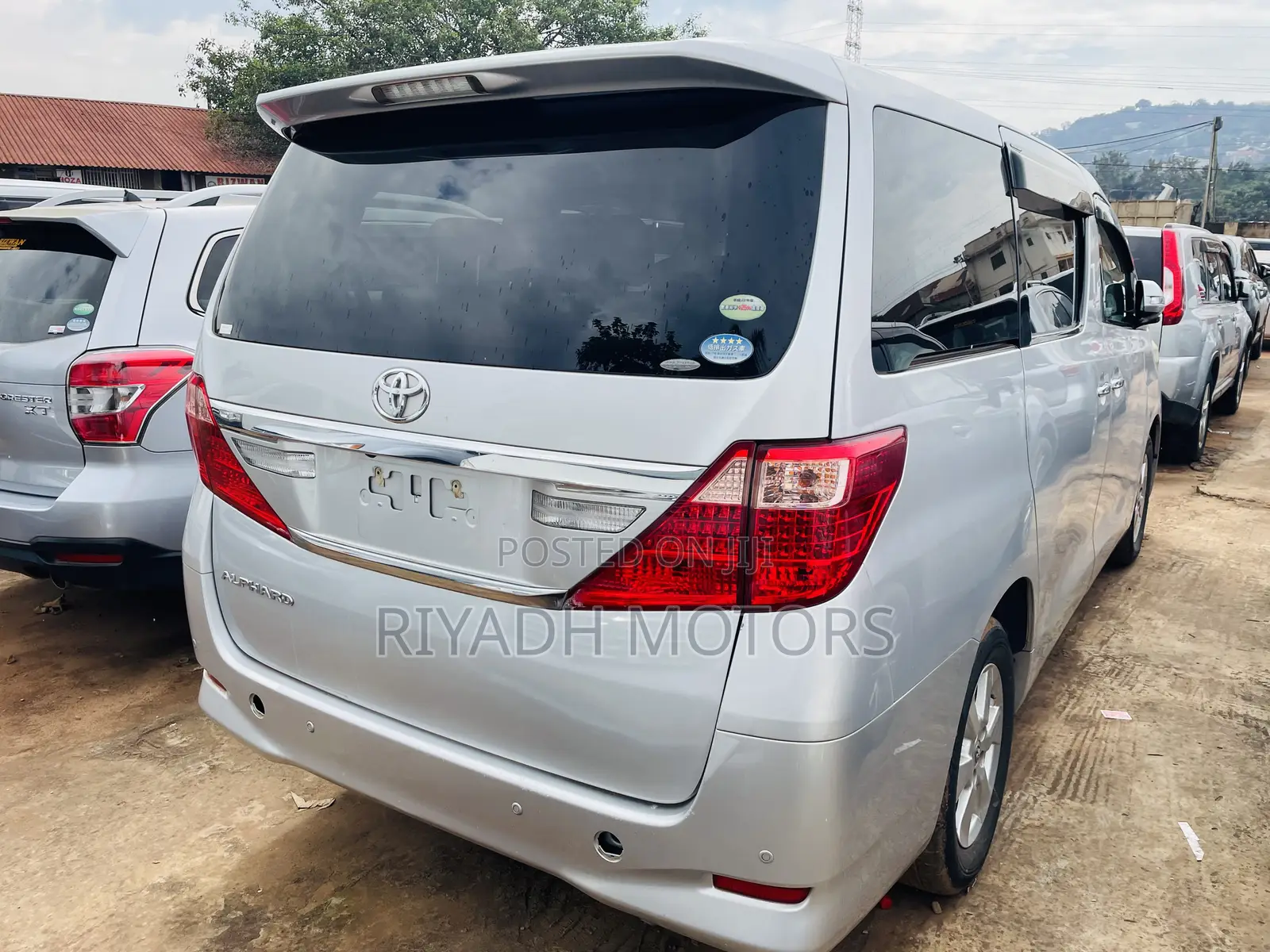 Toyota Alphard 2.4 Petrol AWD 2012 Silver