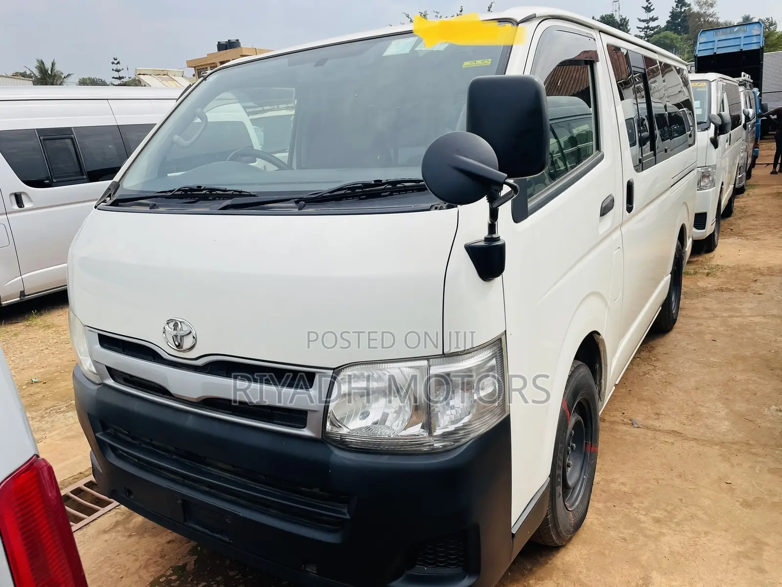 Toyota HiAce 2011 White