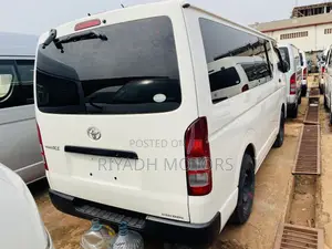 Toyota HiAce 2011 White
