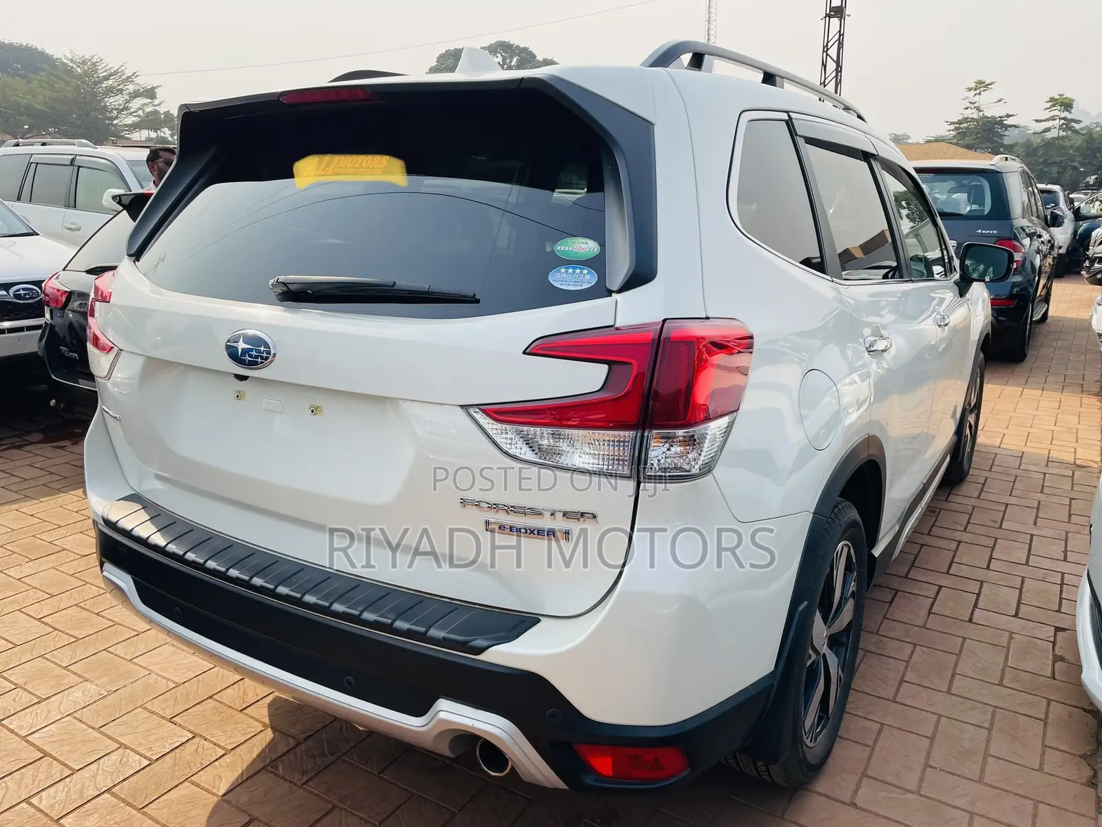 Subaru Forester Base AWD 2020 White