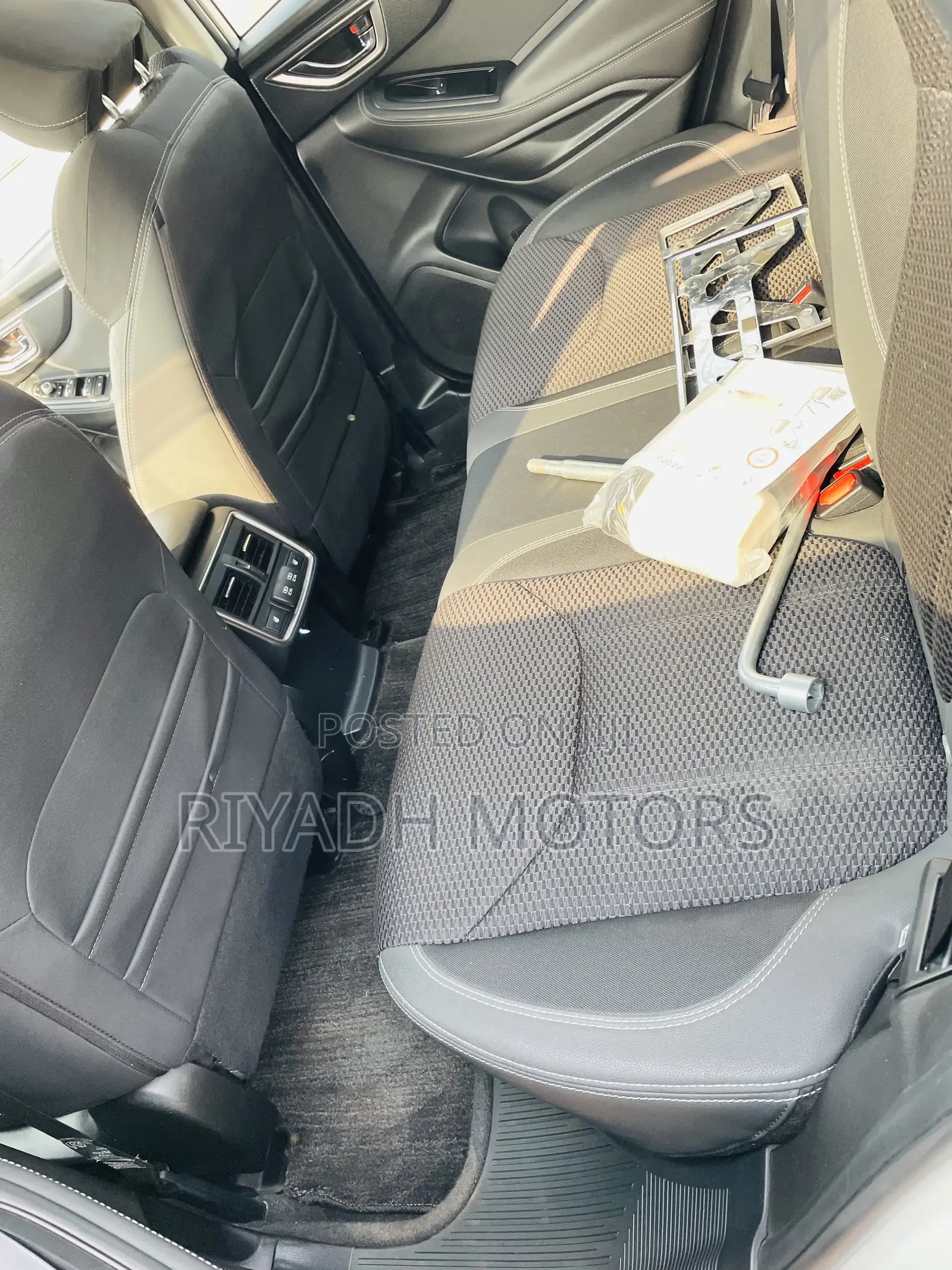 Subaru Forester Base AWD 2020 White