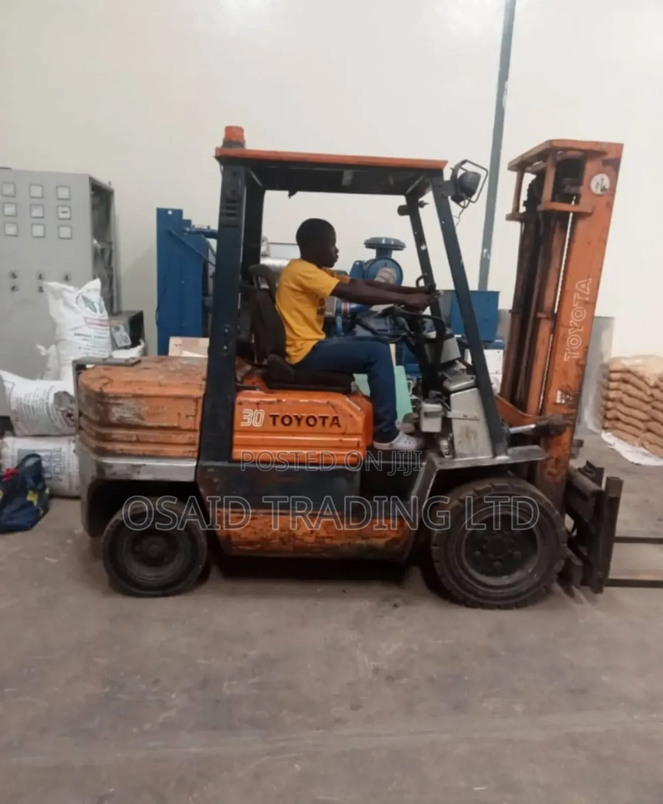 Forklift 50%
