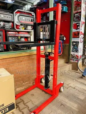 Fork Lift 2T (2000kg)