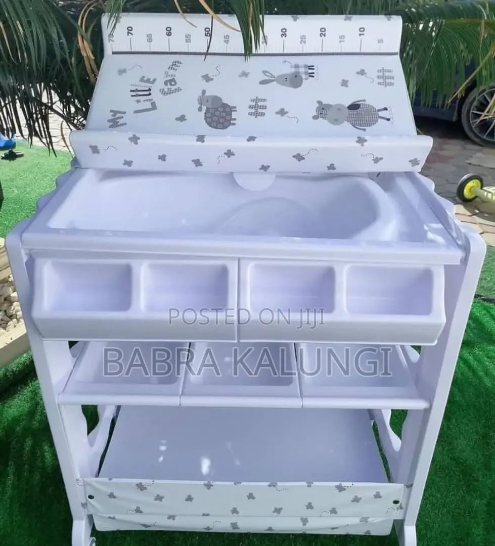 Baby Changing Table and Bath Tub