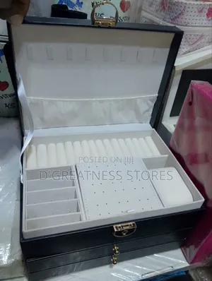 Makeup / Jewelry Boxes