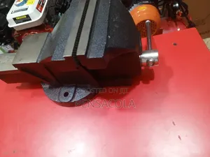 Bench Vice 6"