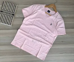 Majestic v-Neck T-Shirts