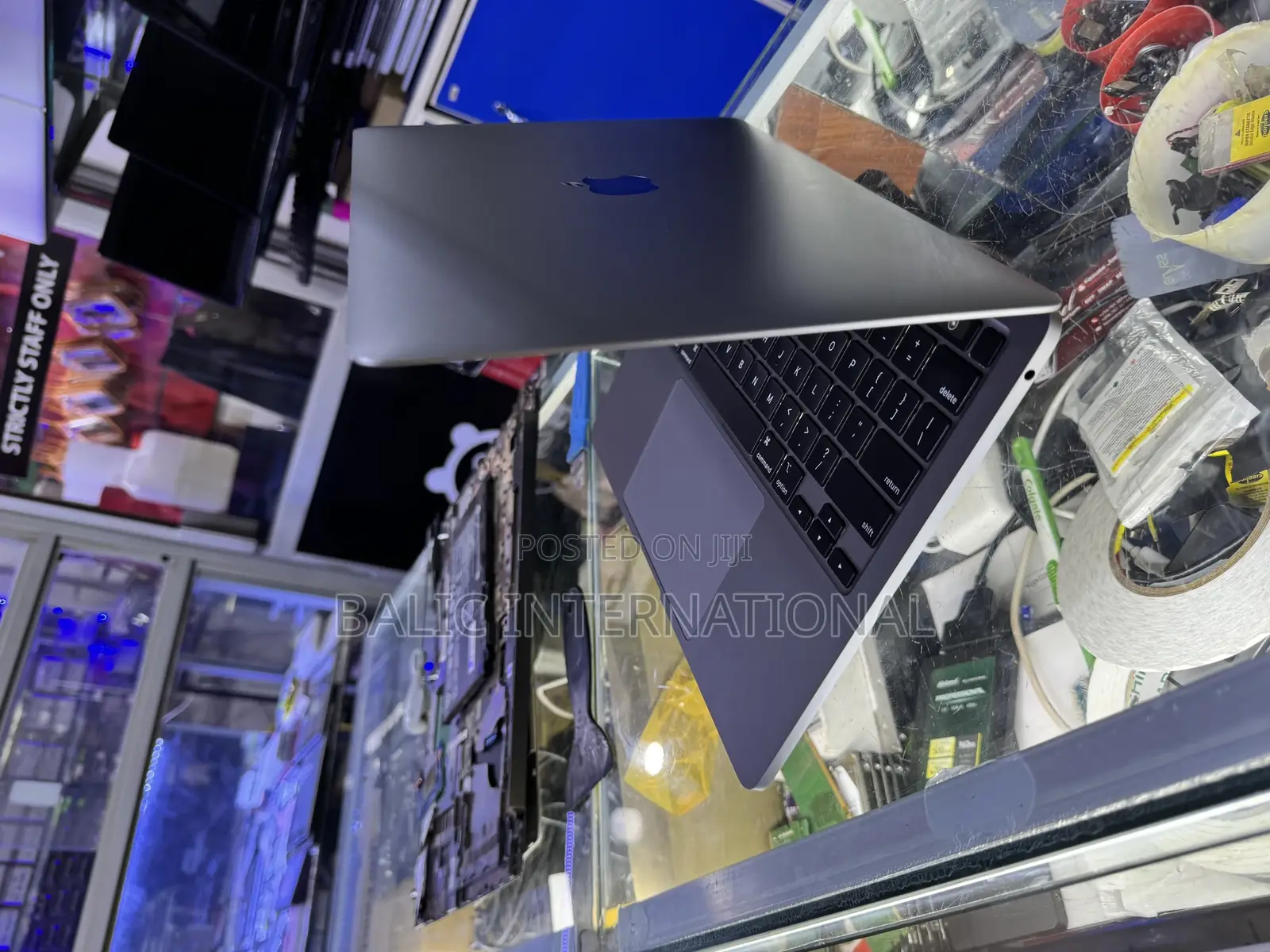 Laptop Apple MacBook 2018 16GB Intel Core I5 SSD 256GB