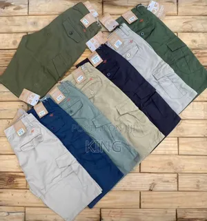 Luxe -Deep Kaki Fit Cargo Tour Shorts