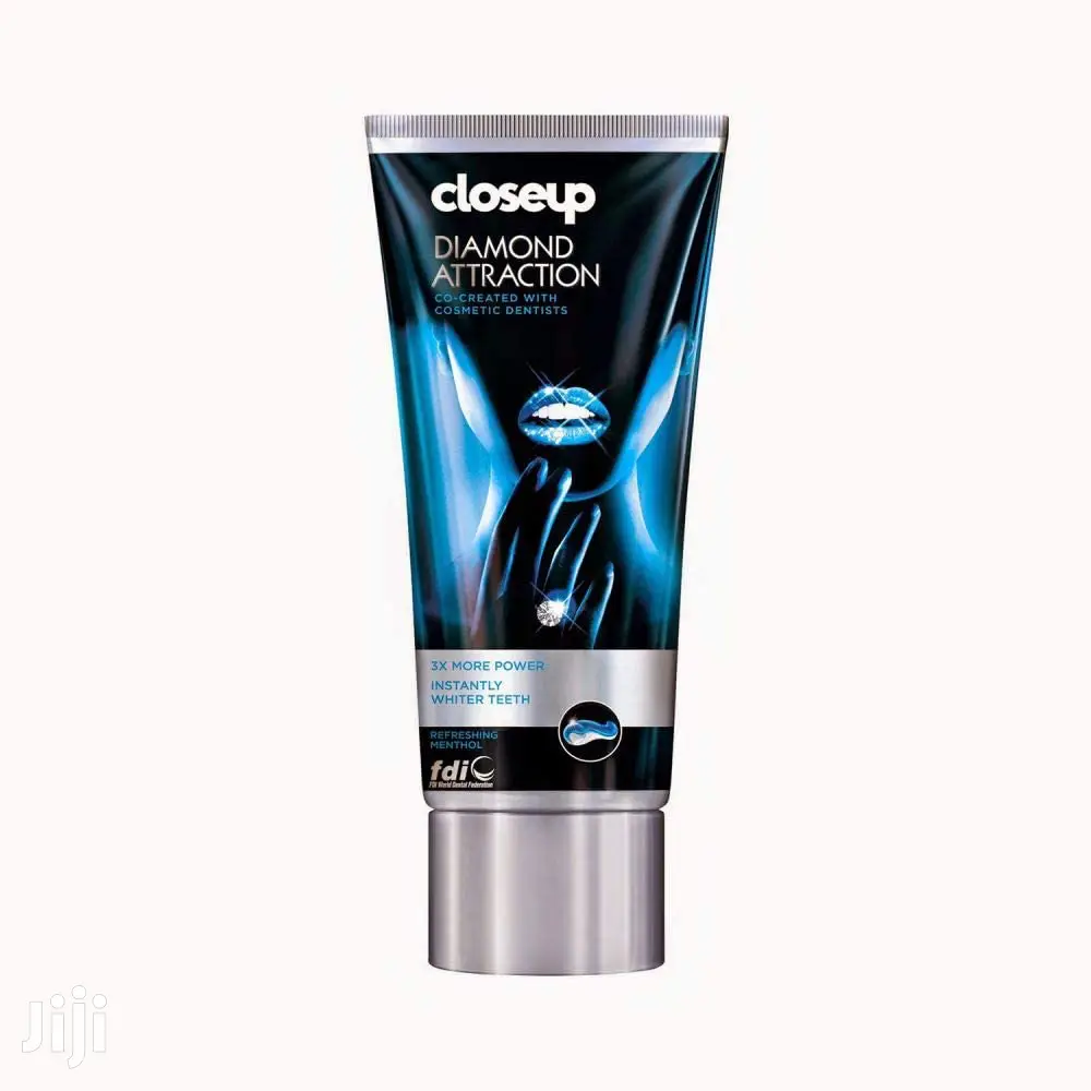 Close Up Diamond Attraction Toothpaste With Blue Light Technology 75ml