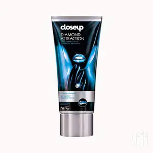 Close Up Diamond Attraction Toothpaste With Blue Light Technology 75ml