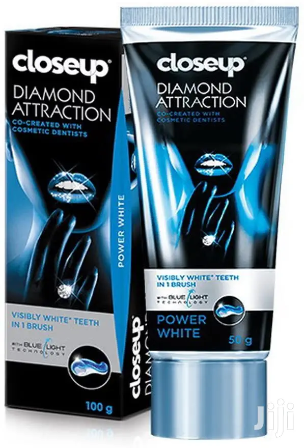 Close Up Diamond Attraction Toothpaste With Blue Light Technology 75ml