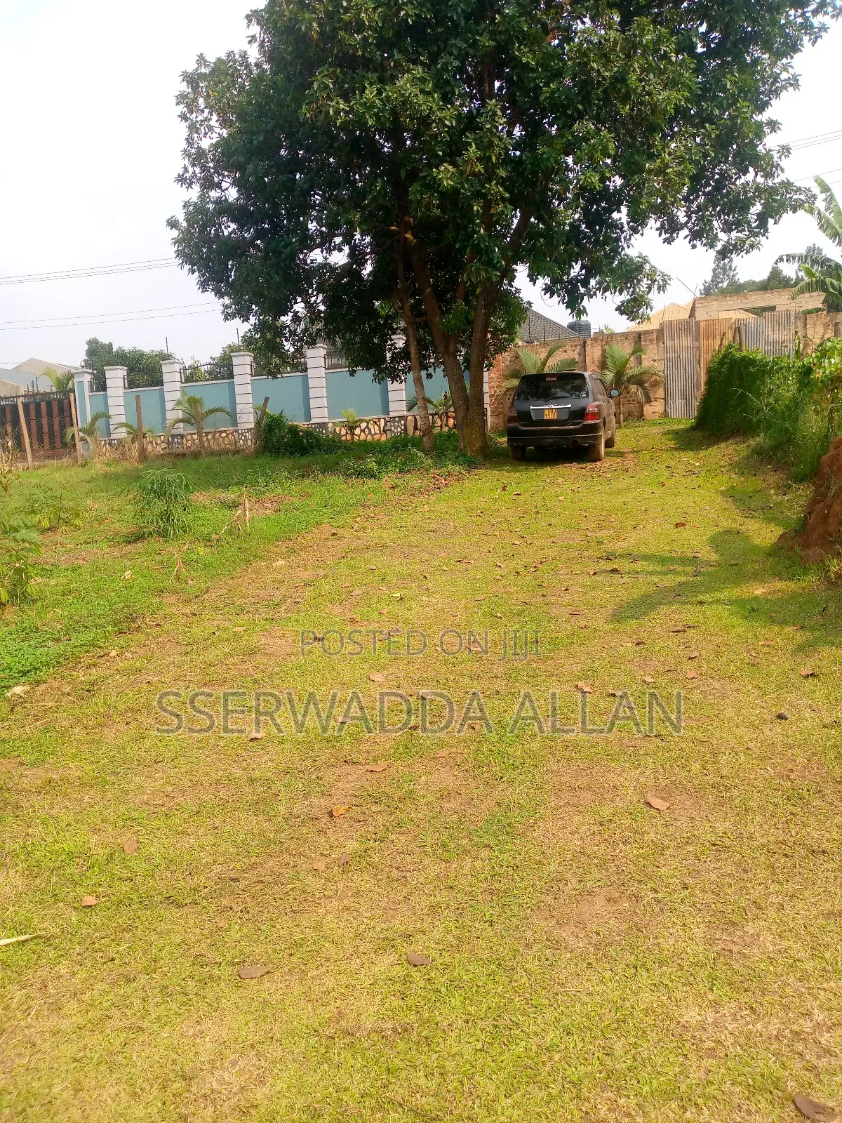 100 X 100ft Plot in Kiteezi for Sale