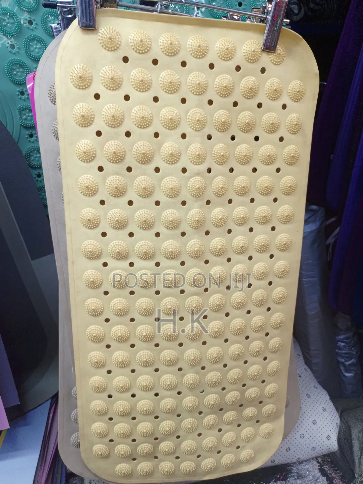 Beige Textured Rubber Bath Mat by Kenney.