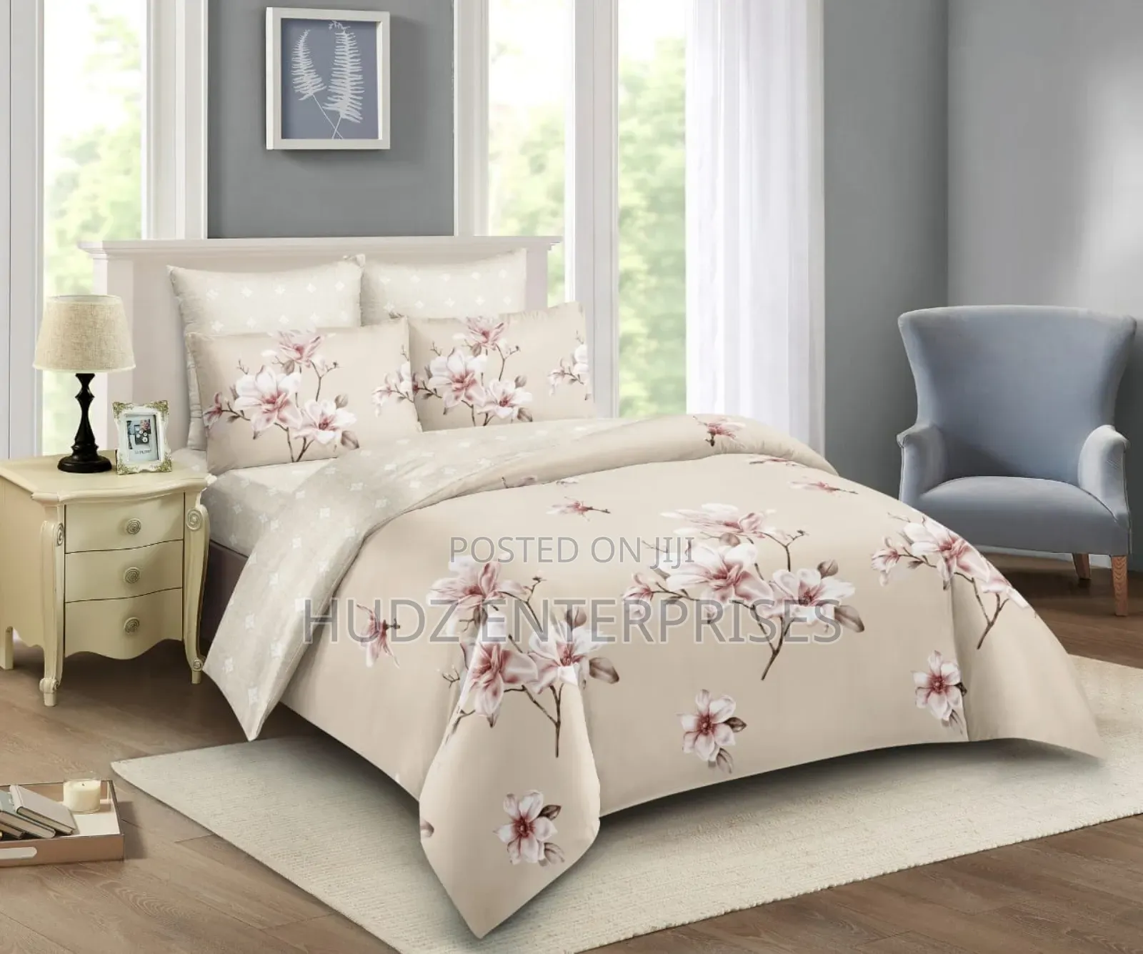 10pc Duvet King Size Cream Flowered