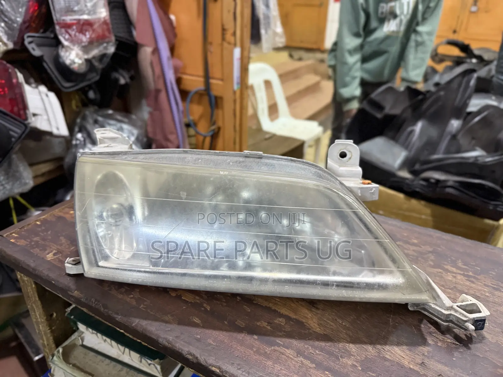 Carina Premio Headlight