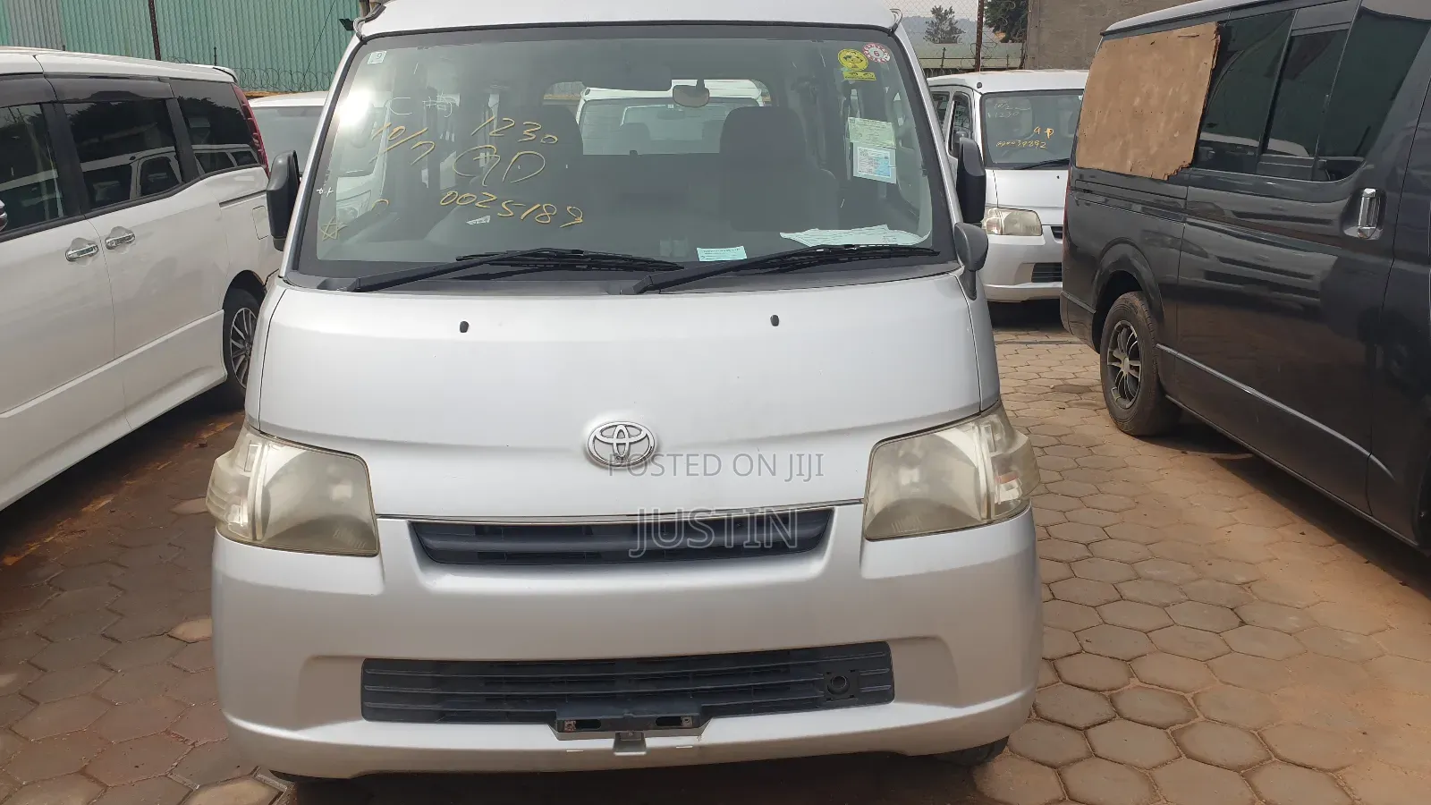 Toyota TownAce 2010 Silver