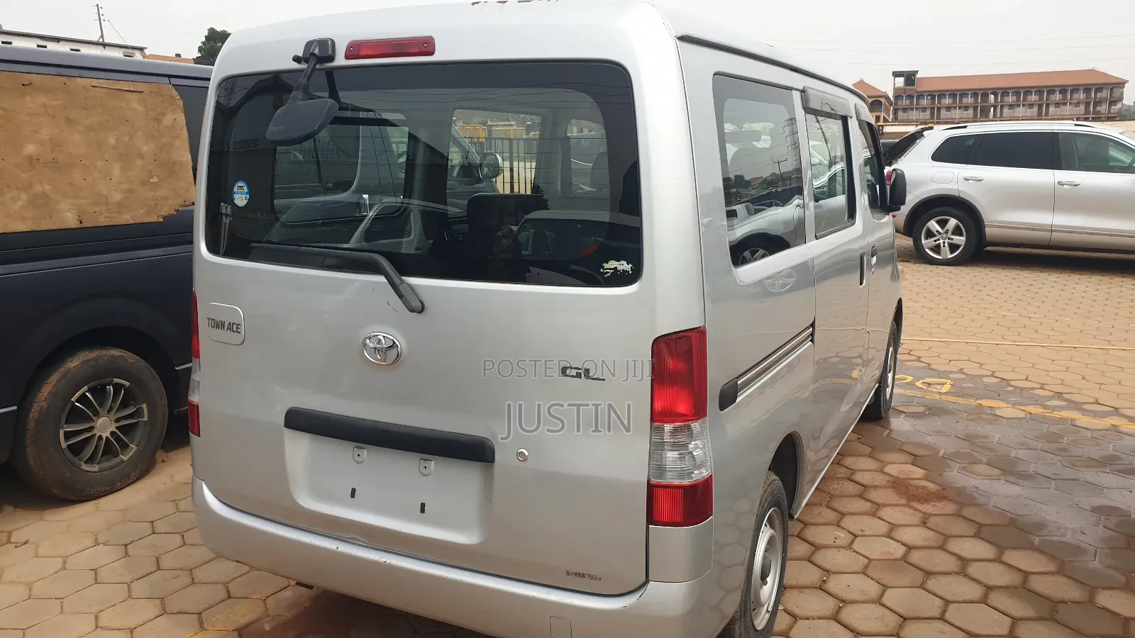 Toyota TownAce 2010 Silver
